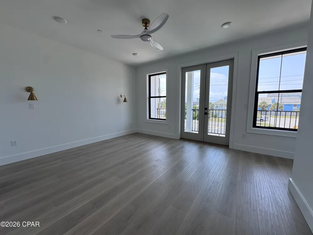6806 Thomas Drive Panama City, FL 32408
