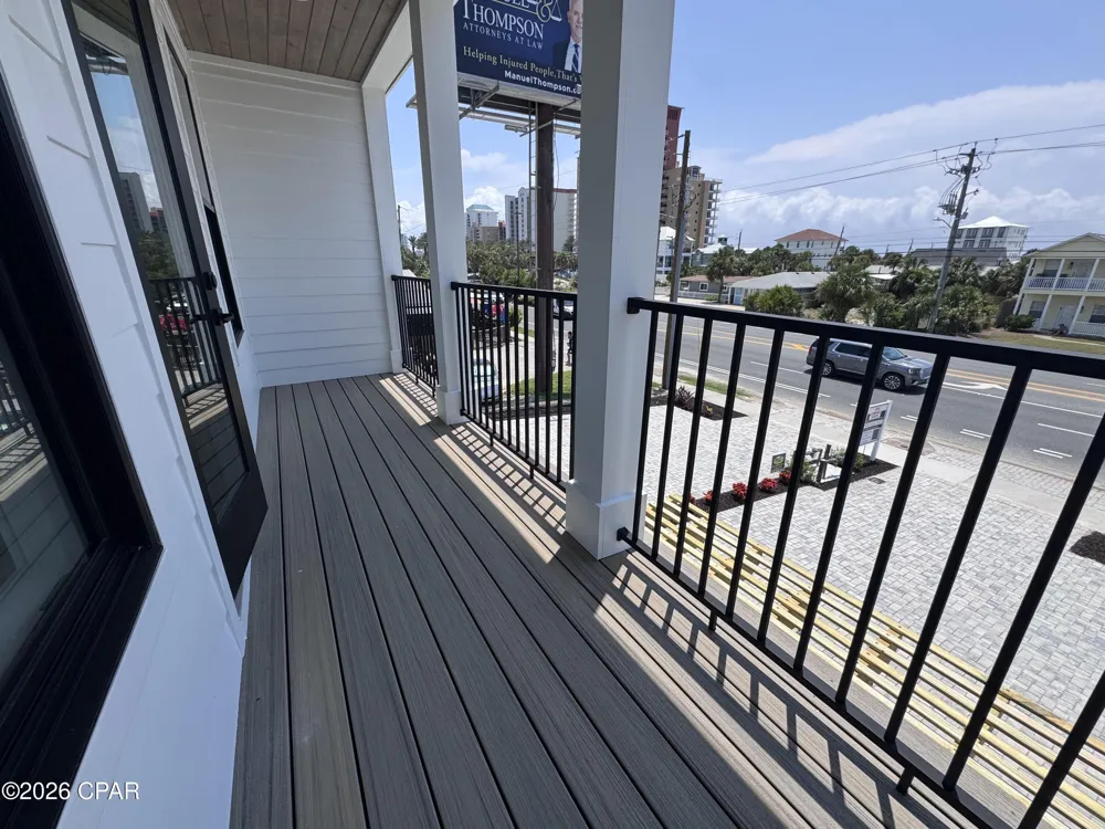 6806 Thomas Drive Panama City, FL 32408