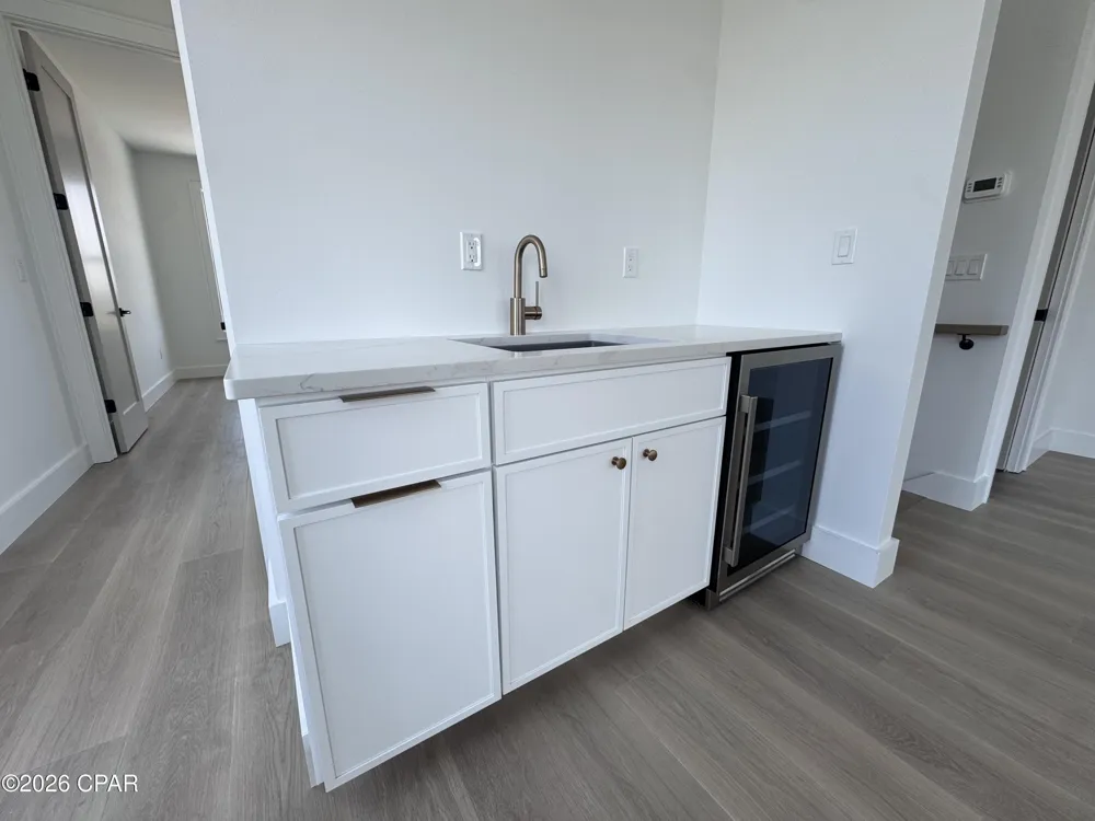 6806 Thomas Drive Panama City, FL 32408