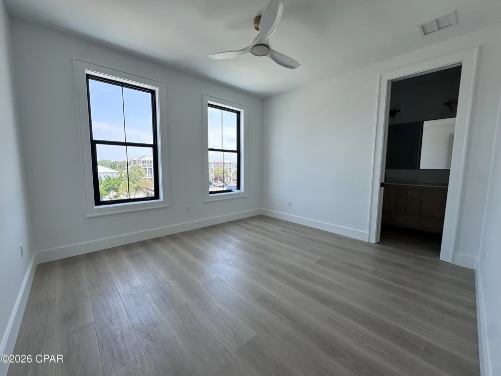 6806 Thomas Drive Panama City, FL 32408