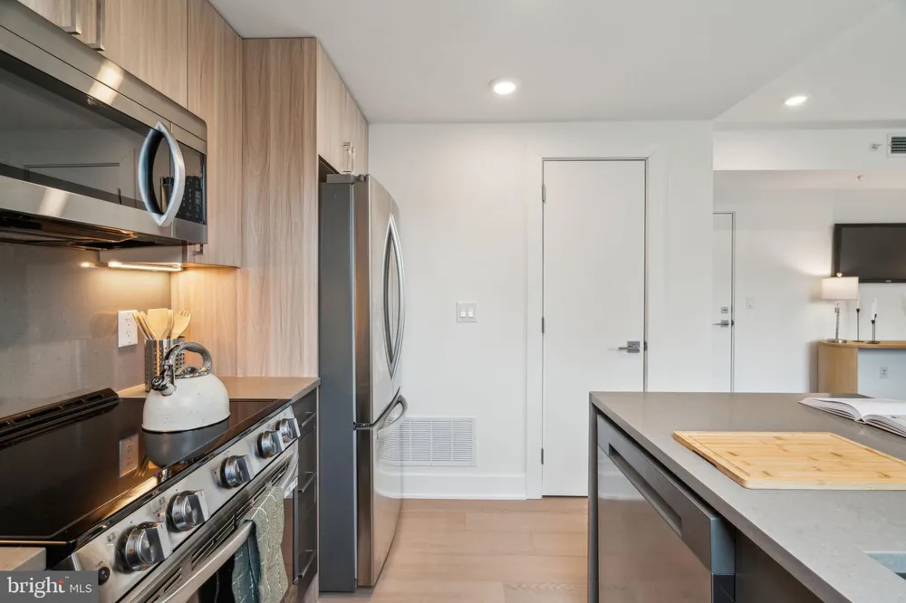 2000 DREER STREET #606 Philadelphia, PA 19125