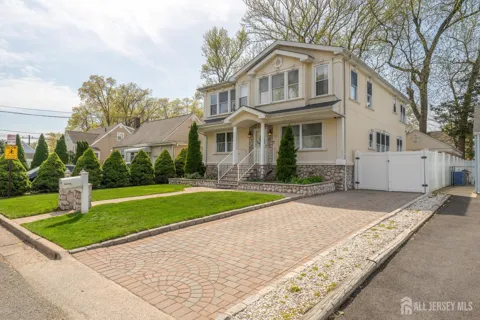 13 W 5th Avenue