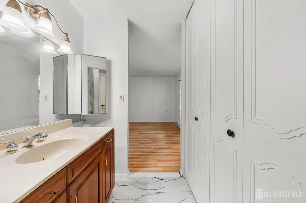 106 Buckingham Drive #B Manchester, NJ 08759
