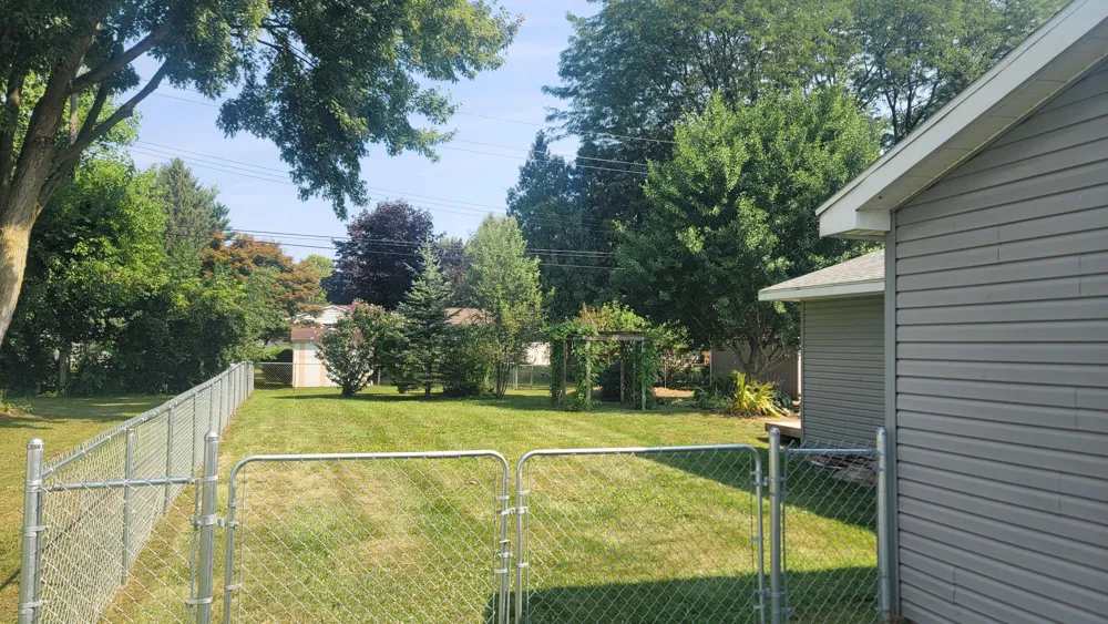 45750 Hull Road Belleville, MI 48111