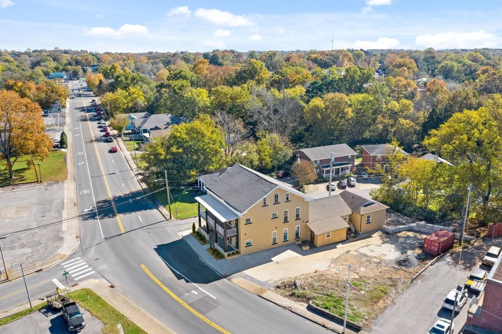 638 Madison St #3 Clarksville, TN 37040