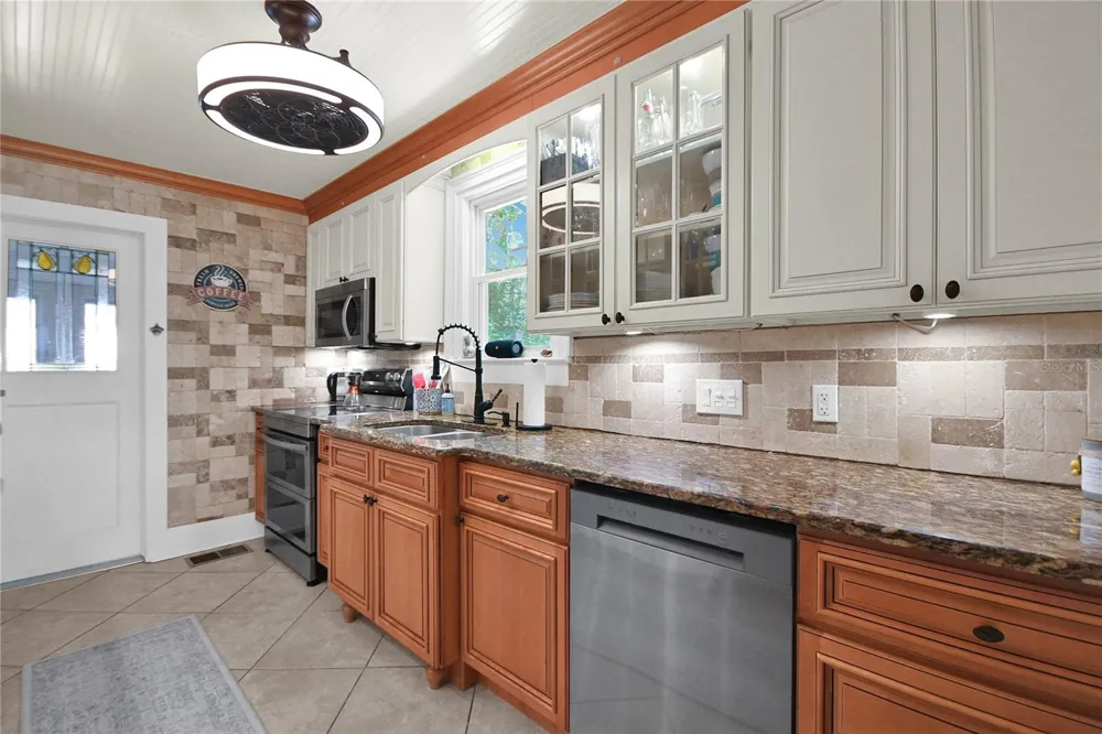 1112 PALMETTO STREET New Smyrna Beach, FL 32168