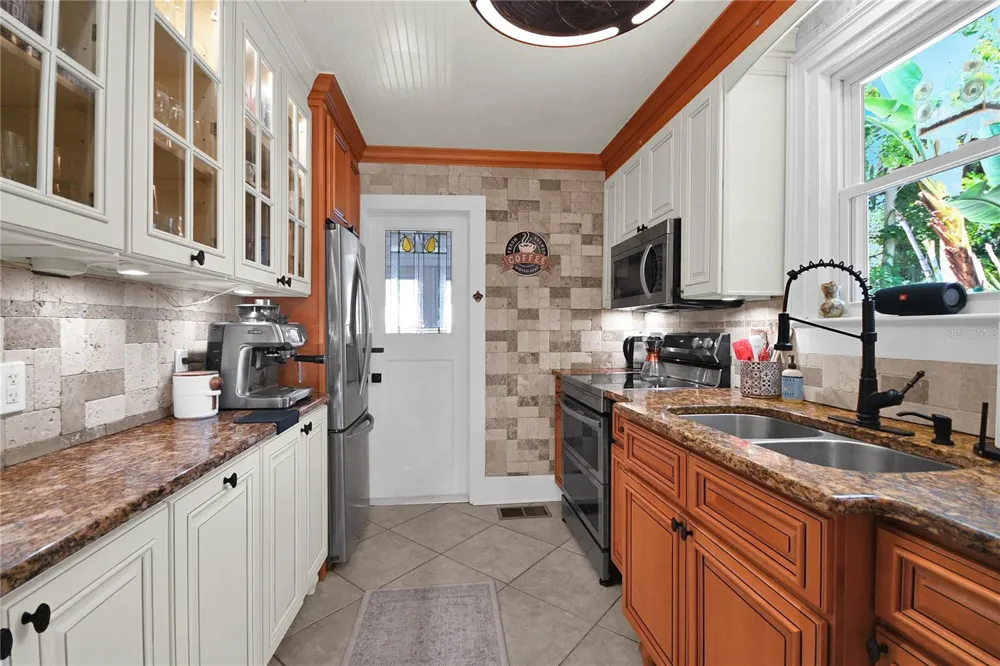 1112 PALMETTO STREET New Smyrna Beach, FL 32168