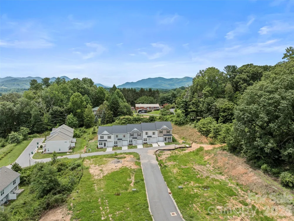 16 Bessie Luther Boulevard #unit 39 Candler, NC 28715