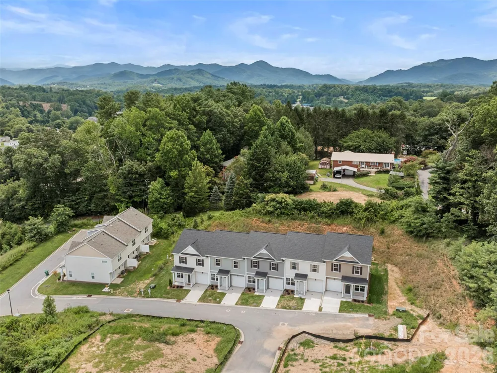 16 Bessie Luther Boulevard #unit 39 Candler, NC 28715