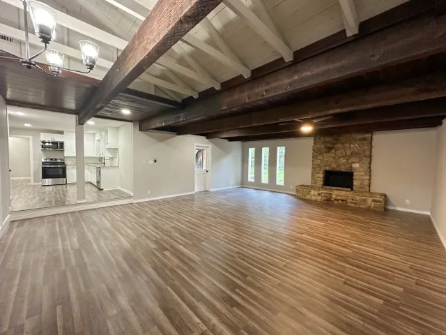 302 W Highland Avenue Comanche, TX 76442
