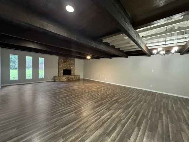 302 W Highland Avenue Comanche, TX 76442