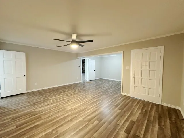 302 W Highland Avenue Comanche, TX 76442
