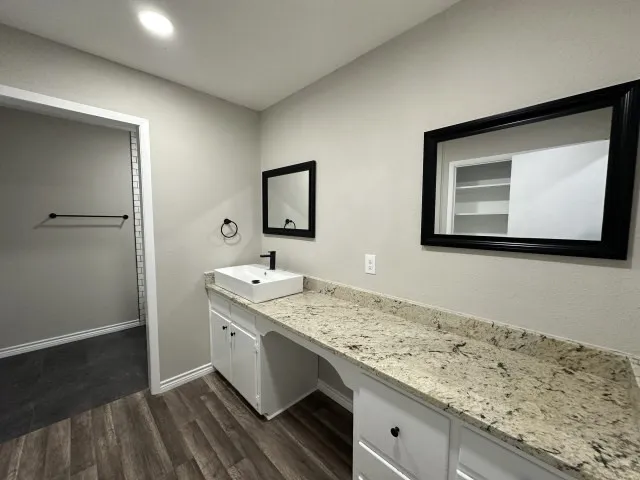302 W Highland Avenue Comanche, TX 76442