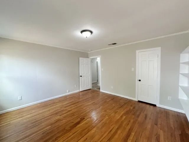 302 W Highland Avenue Comanche, TX 76442
