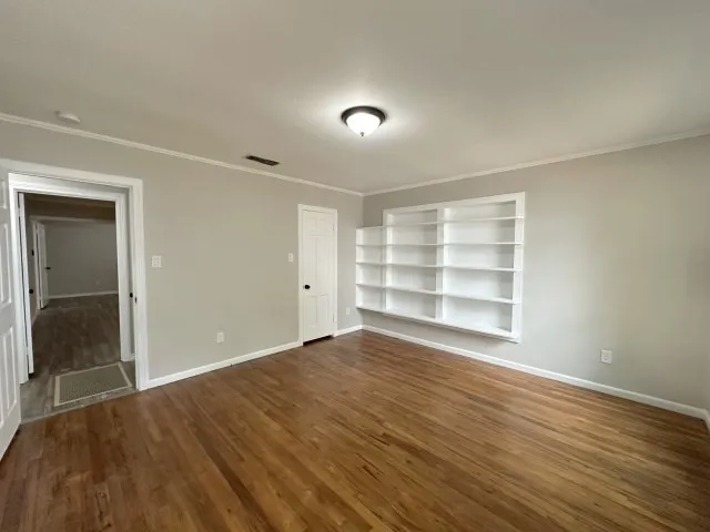 302 W Highland Avenue Comanche, TX 76442