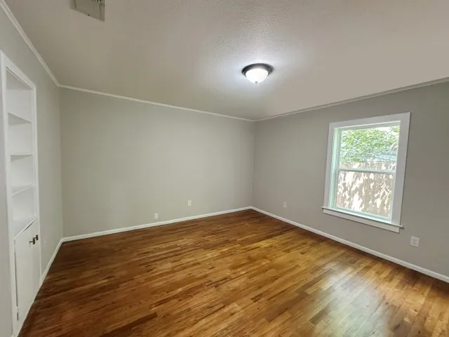 302 W Highland Avenue Comanche, TX 76442