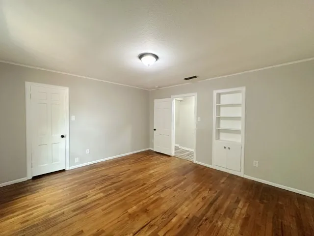 302 W Highland Avenue Comanche, TX 76442