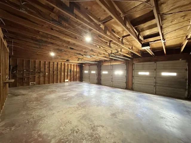 302 W Highland Avenue Comanche, TX 76442