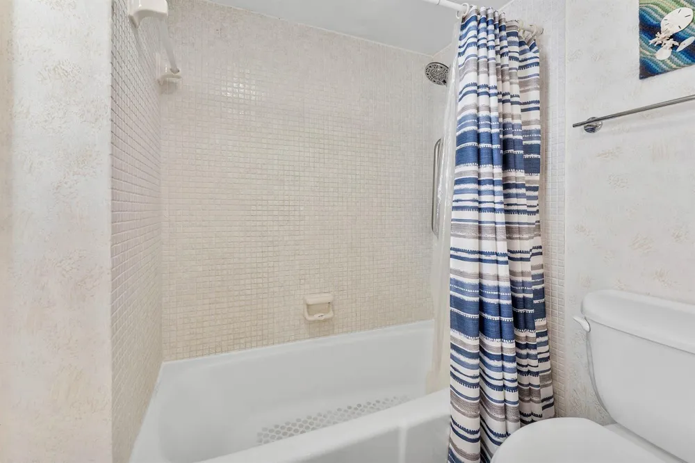 250 John F Kennedy Drive #204 Atlantis, FL 33462