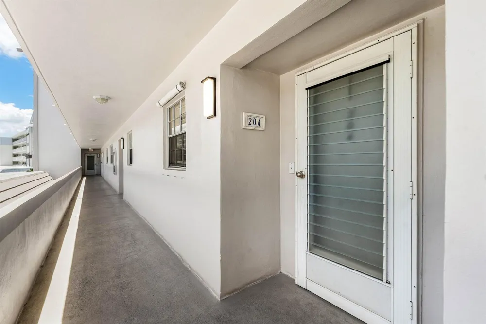 250 John F Kennedy Drive #204 Atlantis, FL 33462