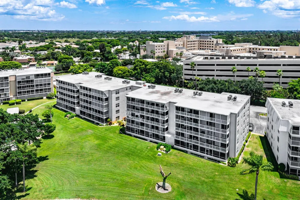250 John F Kennedy Drive #204 Atlantis, FL 33462