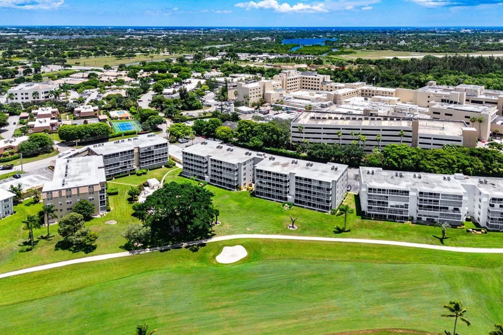 250 John F Kennedy Drive #204 Atlantis, FL 33462