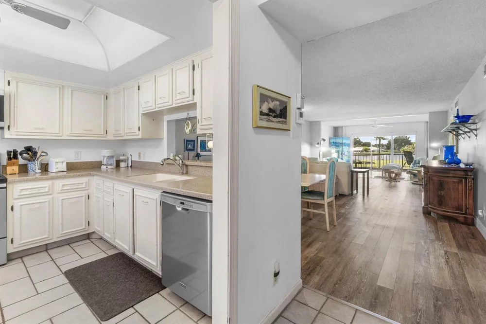 250 John F Kennedy Drive #204 Atlantis, FL 33462