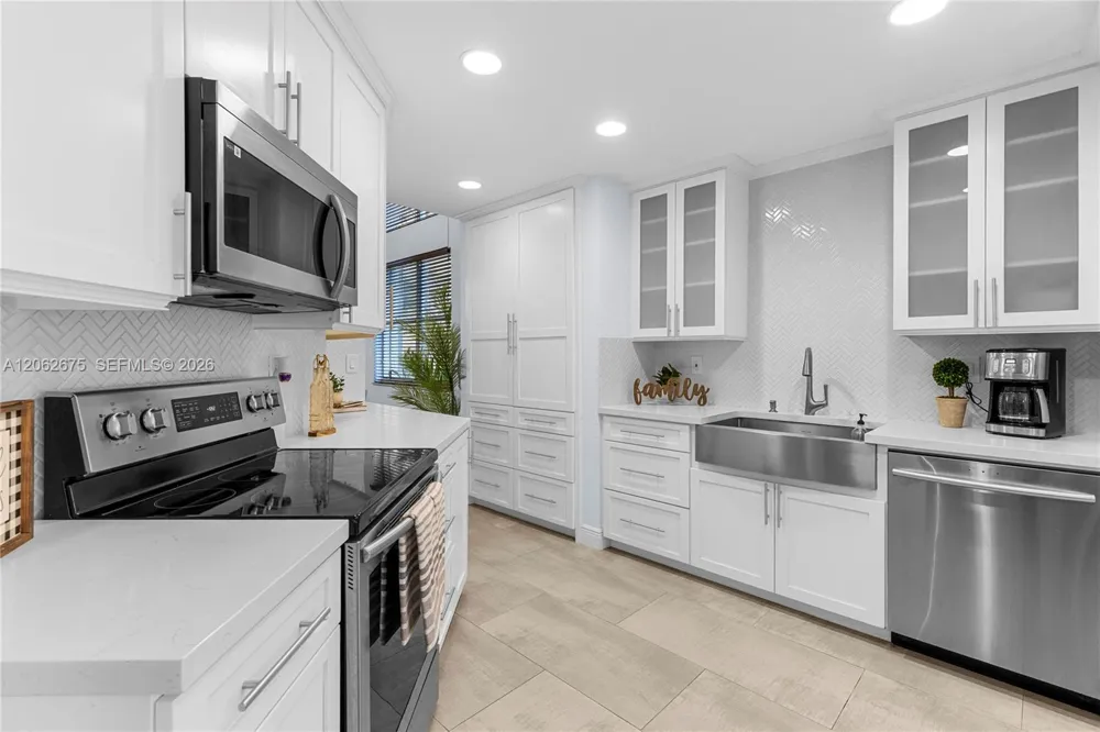 16745 NW 12th Ct Pembroke Pines, FL 33028