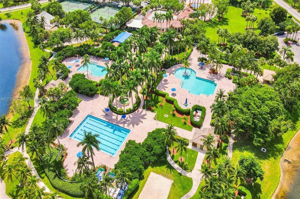 16745 NW 12th Ct Pembroke Pines, FL 33028