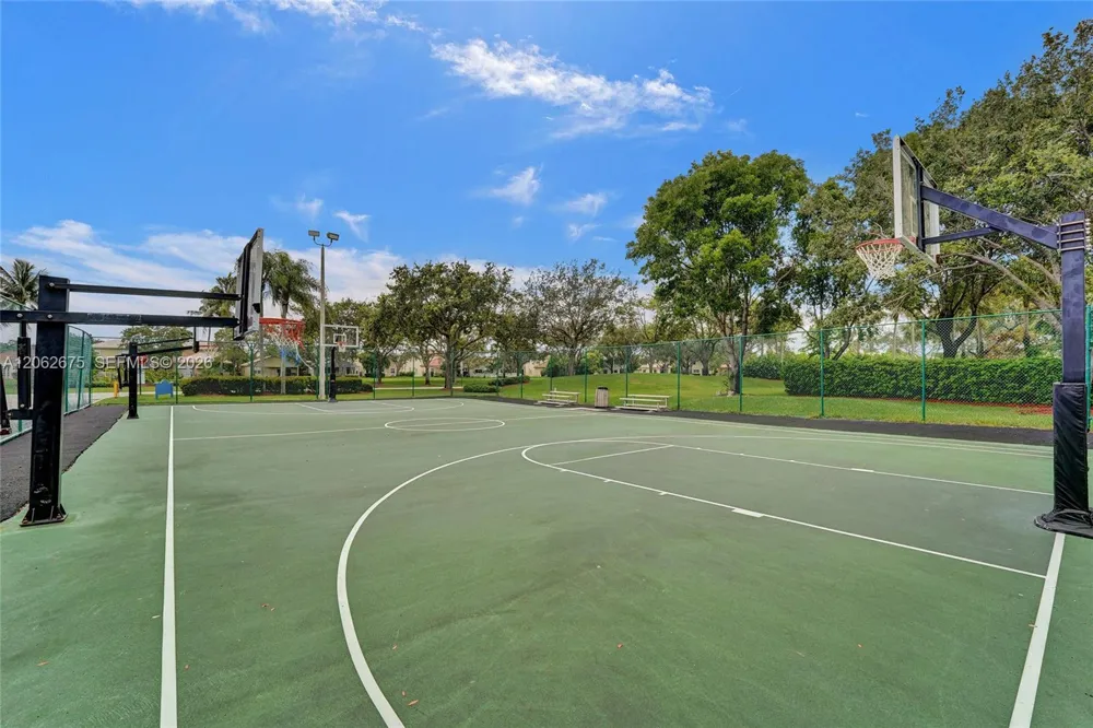 16745 NW 12th Ct Pembroke Pines, FL 33028