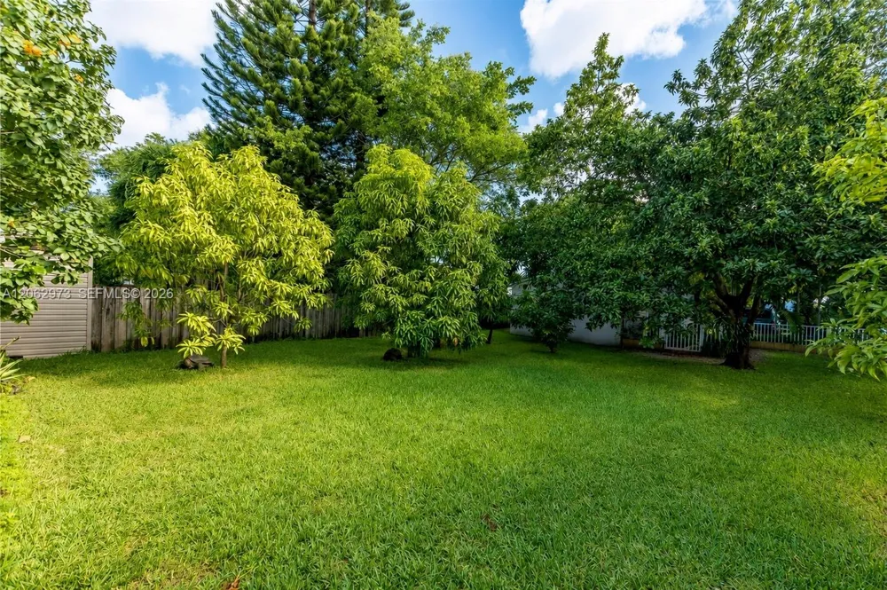633 Mokena Dr #0 Miami Springs, FL 33166