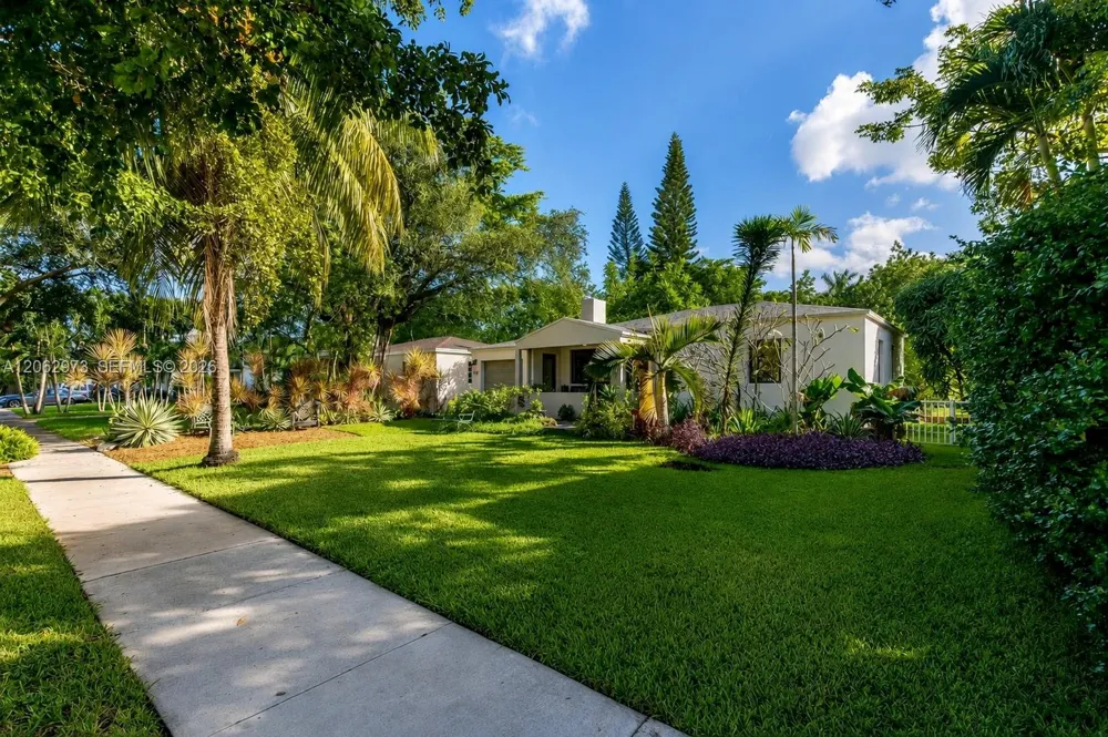 633 Mokena Dr #0 Miami Springs, FL 33166