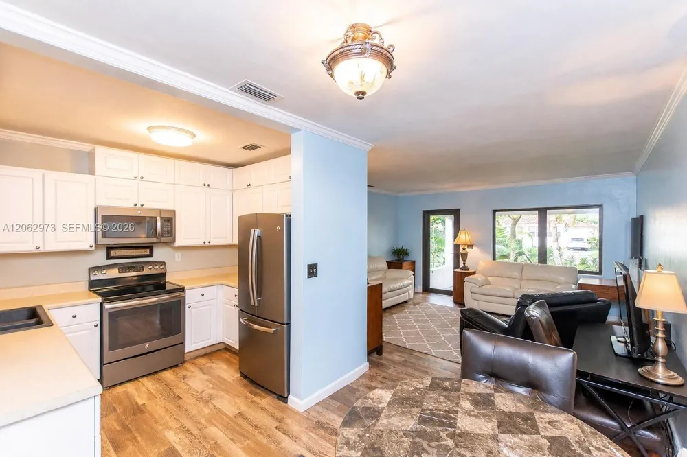 633 Mokena Dr #0 Miami Springs, FL 33166
