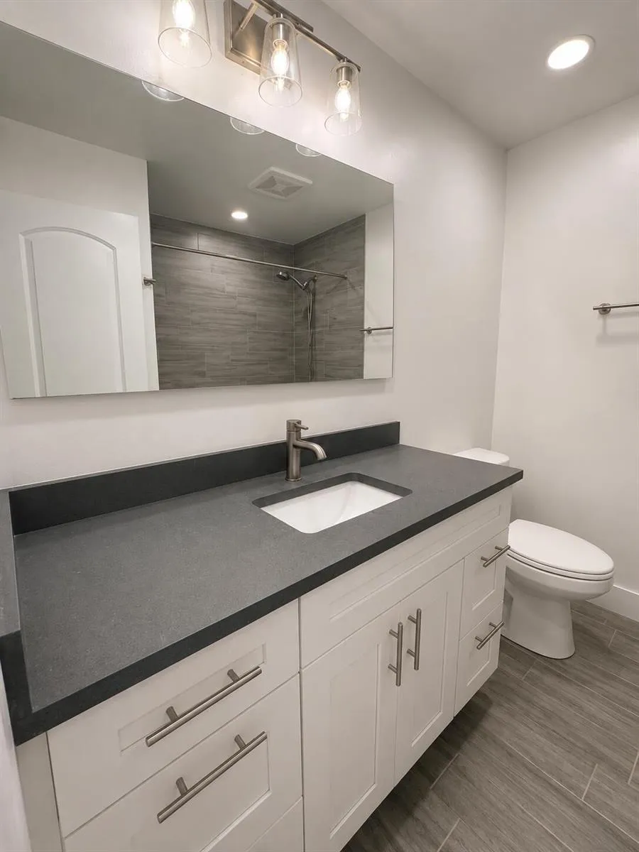 134 NW 57th Street Oakland Park, FL 33309