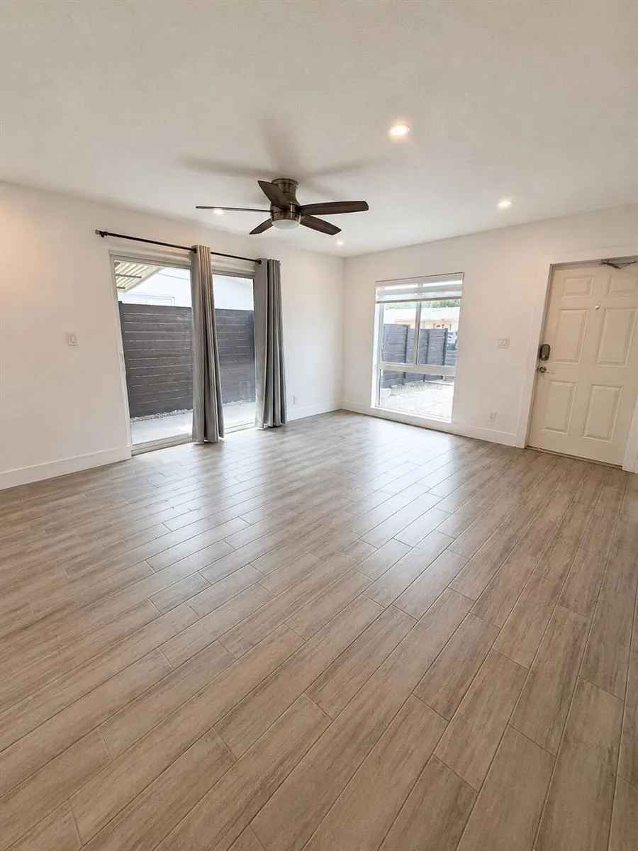134 NW 57th Street Oakland Park, FL 33309