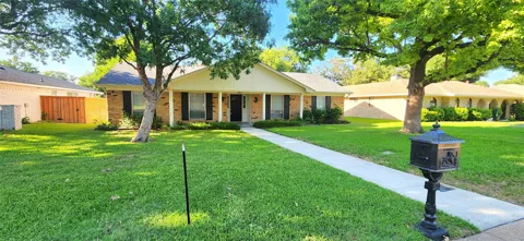 1607 Centenary Drive