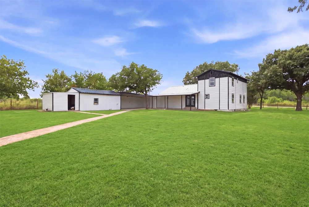3239 Fm 2256 Mineral Wells, TX 76067