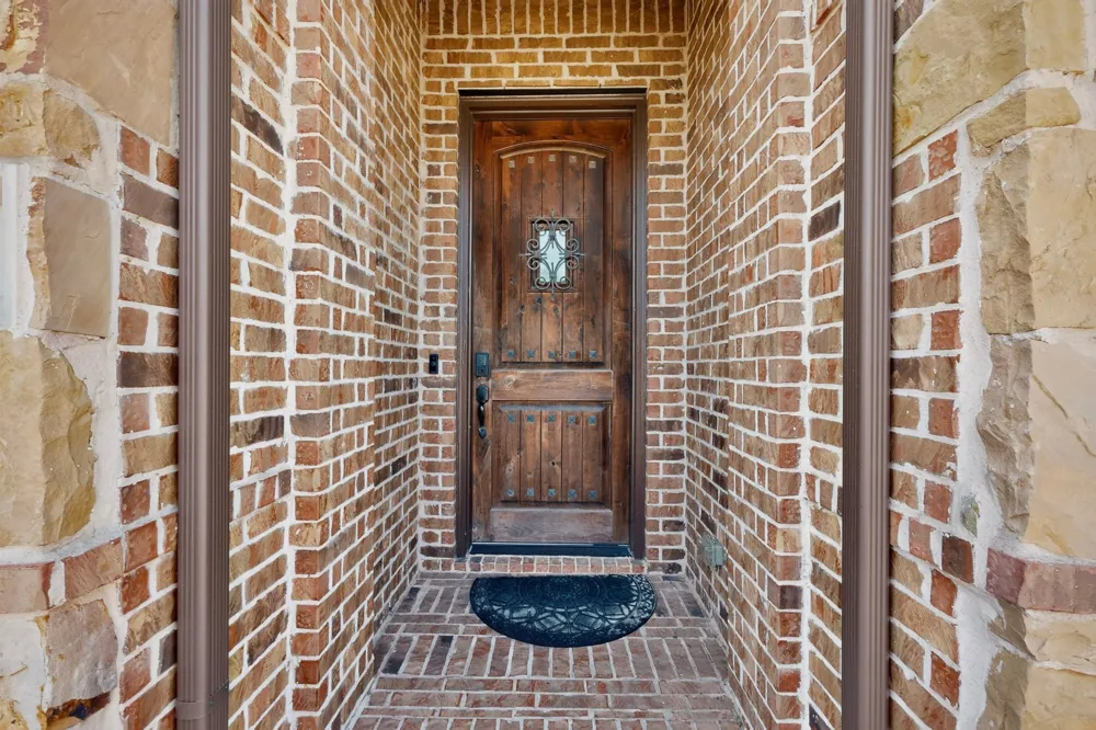 110 Highwood Avenue Oak Point, TX 75068