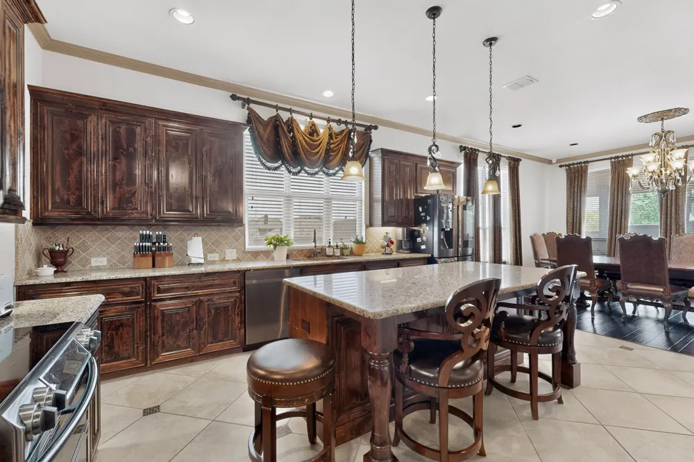 110 Highwood Avenue Oak Point, TX 75068