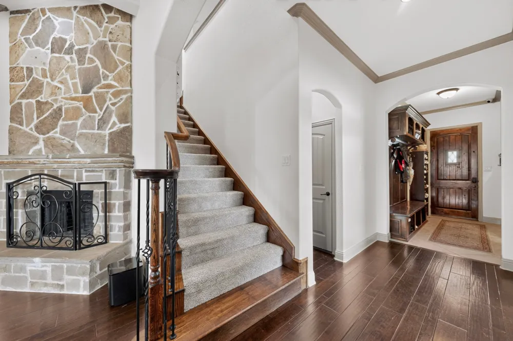 110 Highwood Avenue Oak Point, TX 75068