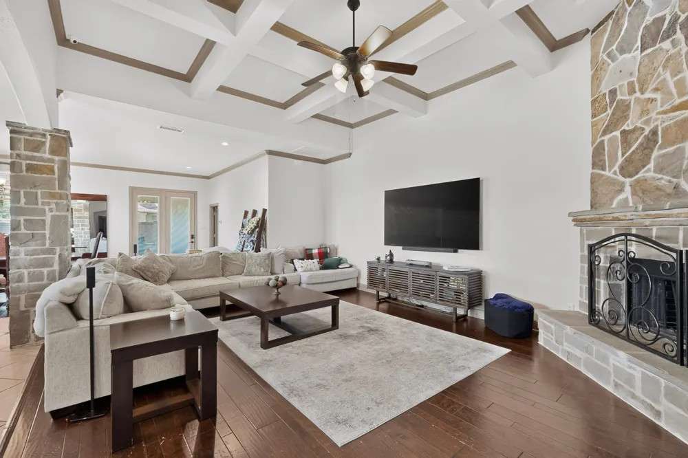 110 Highwood Avenue Oak Point, TX 75068