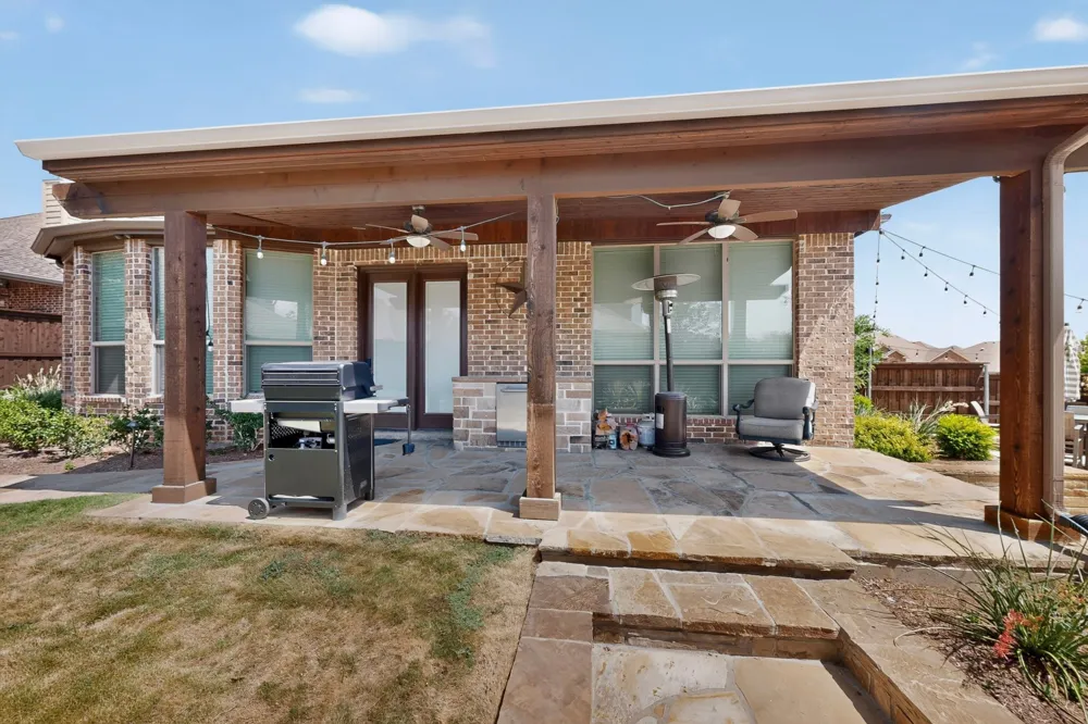 110 Highwood Avenue Oak Point, TX 75068