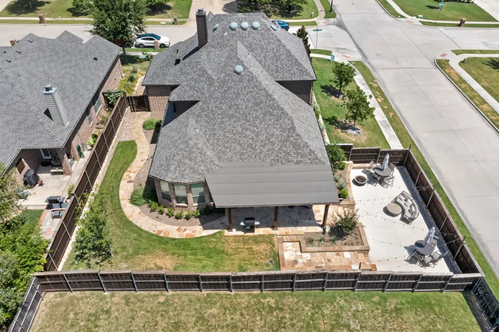 110 Highwood Avenue Oak Point, TX 75068