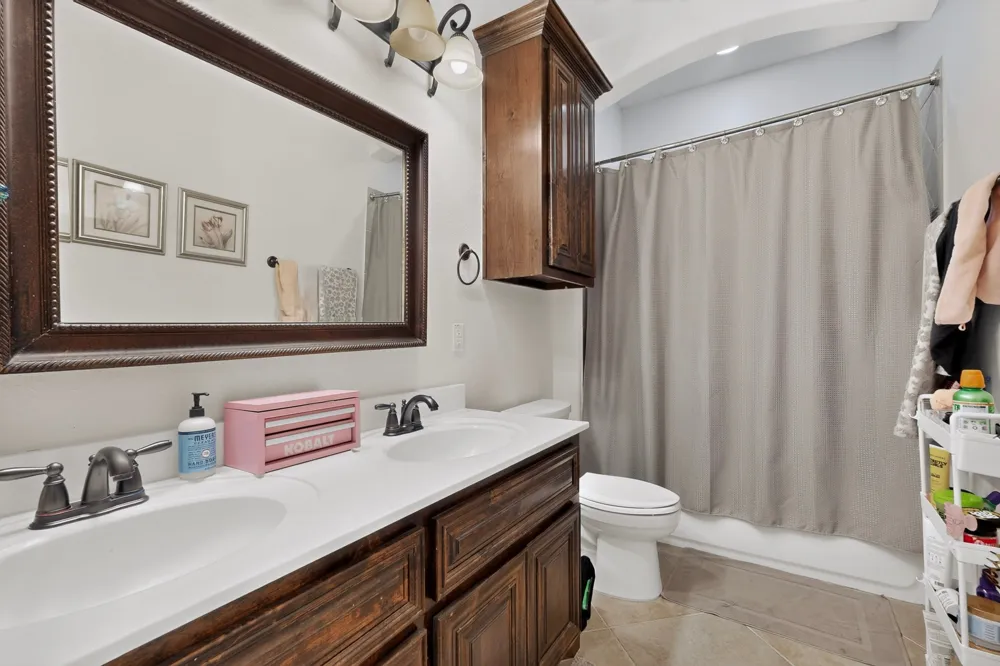 110 Highwood Avenue Oak Point, TX 75068