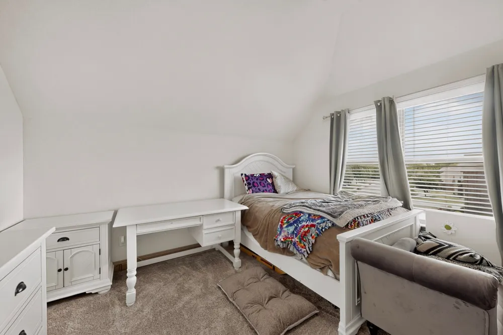 110 Highwood Avenue Oak Point, TX 75068