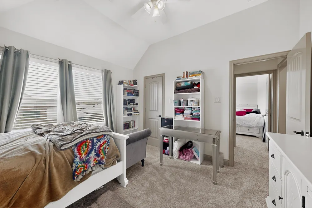 110 Highwood Avenue Oak Point, TX 75068