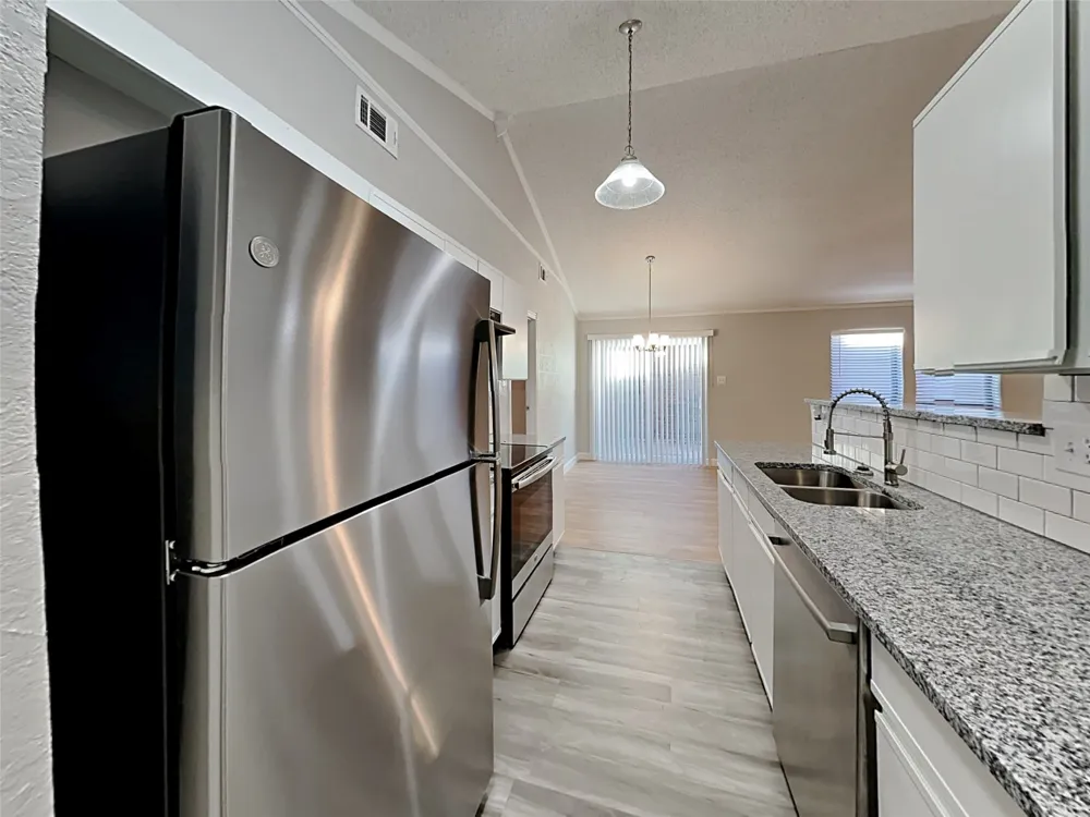 328 Teakwood Lane Lewisville, TX 75067