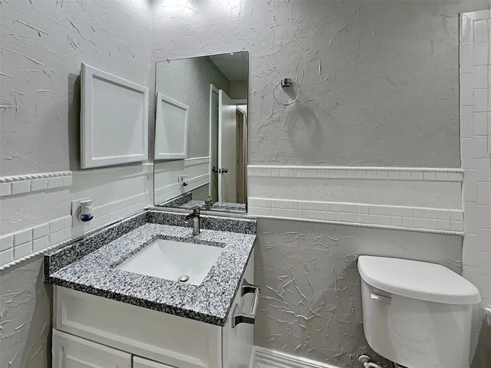 328 Teakwood Lane Lewisville, TX 75067