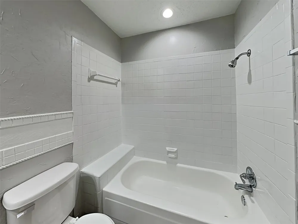 328 Teakwood Lane Lewisville, TX 75067