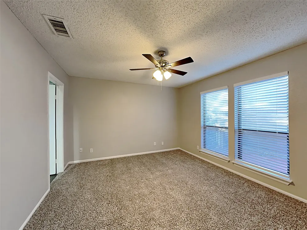 328 Teakwood Lane Lewisville, TX 75067